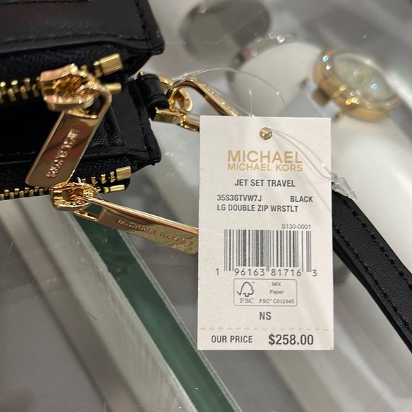 MICHAEL KORS JET SET TRAVEL 35S3GTVW7J LIGHT SAGE LG DOUBLE ZIP WRISTLET-WALLET- - Picture 14 of 16